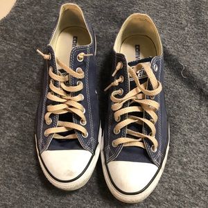 Converse all stars low. Navy. Men’s 10.